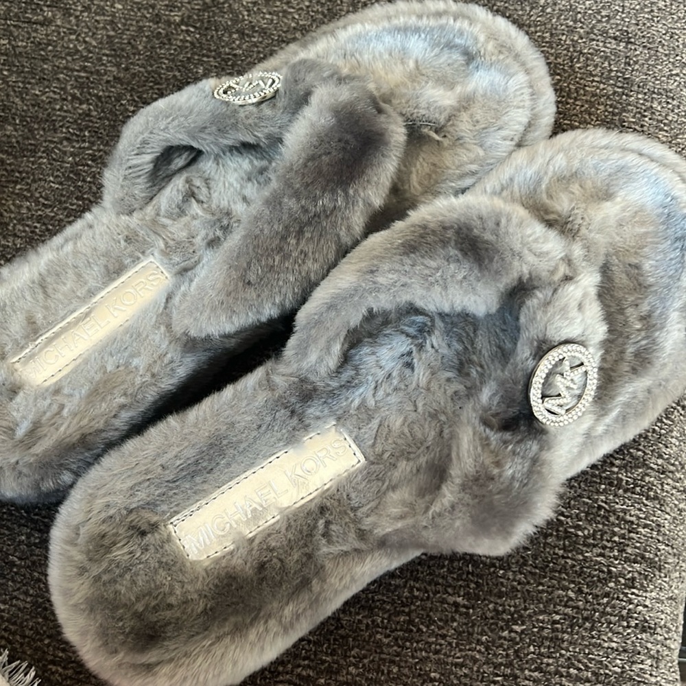 MK house slippers